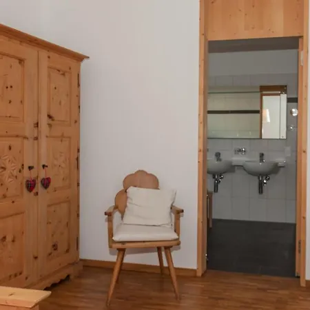 Chesa Guardamunt Apartman