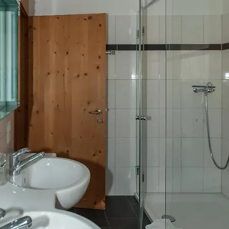 Chesa Guardamunt Apartman