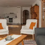 Chesa Guardamunt Apartman *
