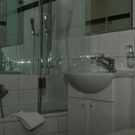 Chesa Guardamunt Apartment