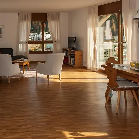 Apartment Chesa Guardamunt