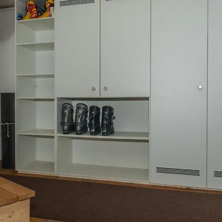 Apartment Chesa Guardamunt