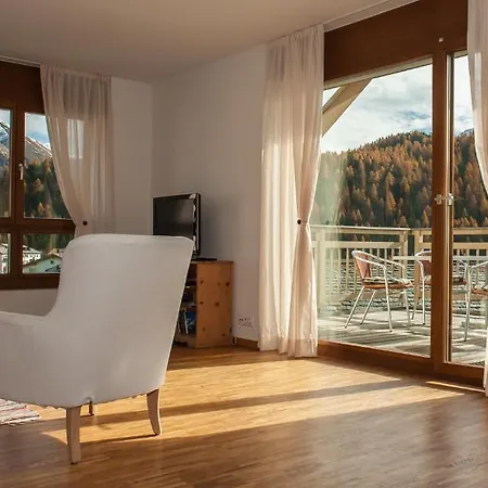 Chesa Guardamunt Apartment